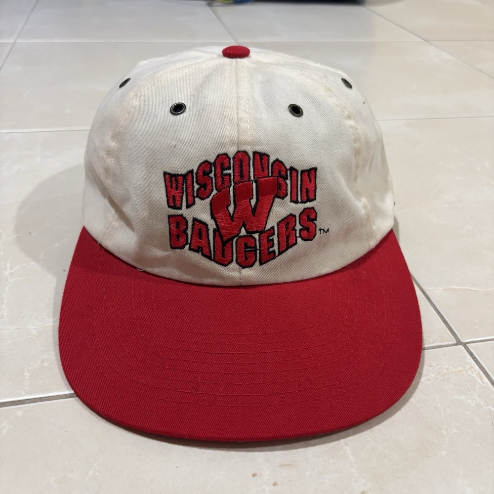 Vintage 90s Wisconsin Badgers Apex Hat Leather Strap Embroidered College Sports